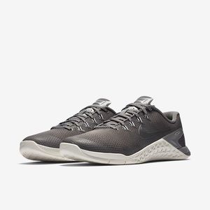 Nike Shoes - Nike Metcon 4 women’s Nike Shoes - Nike Metcon 4 women’s
